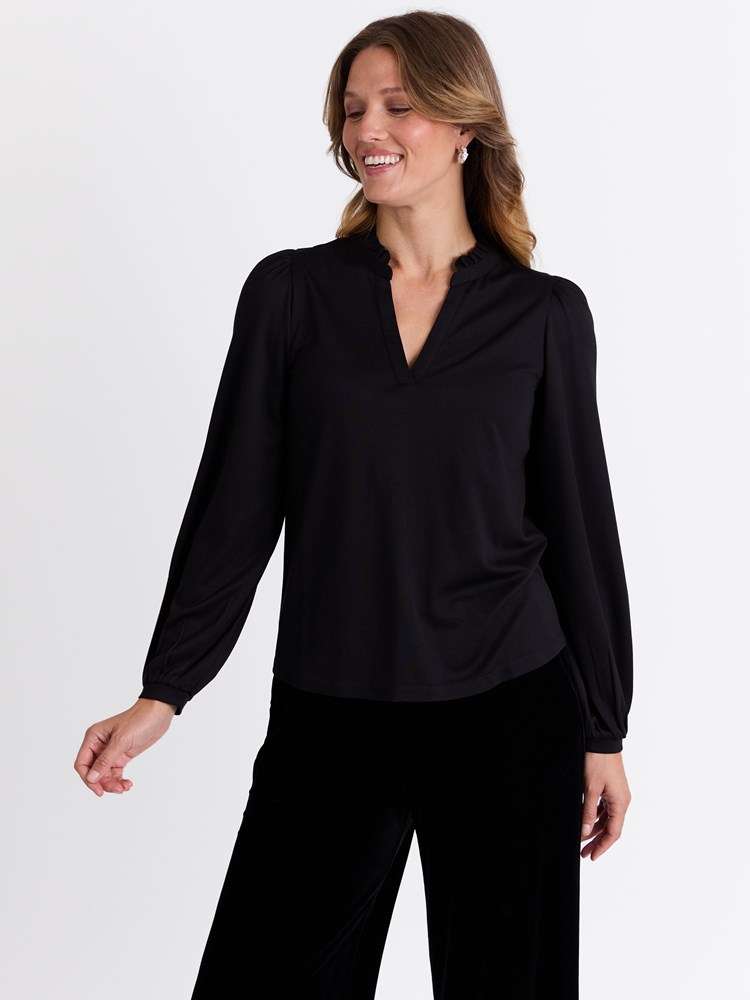 Valensia topp 7513701_ID2-MARIEPHILIPPE-W25-Modell-Front_chn=match_8561_Valensia topp ID2 7513701.jpg_Front||Front
