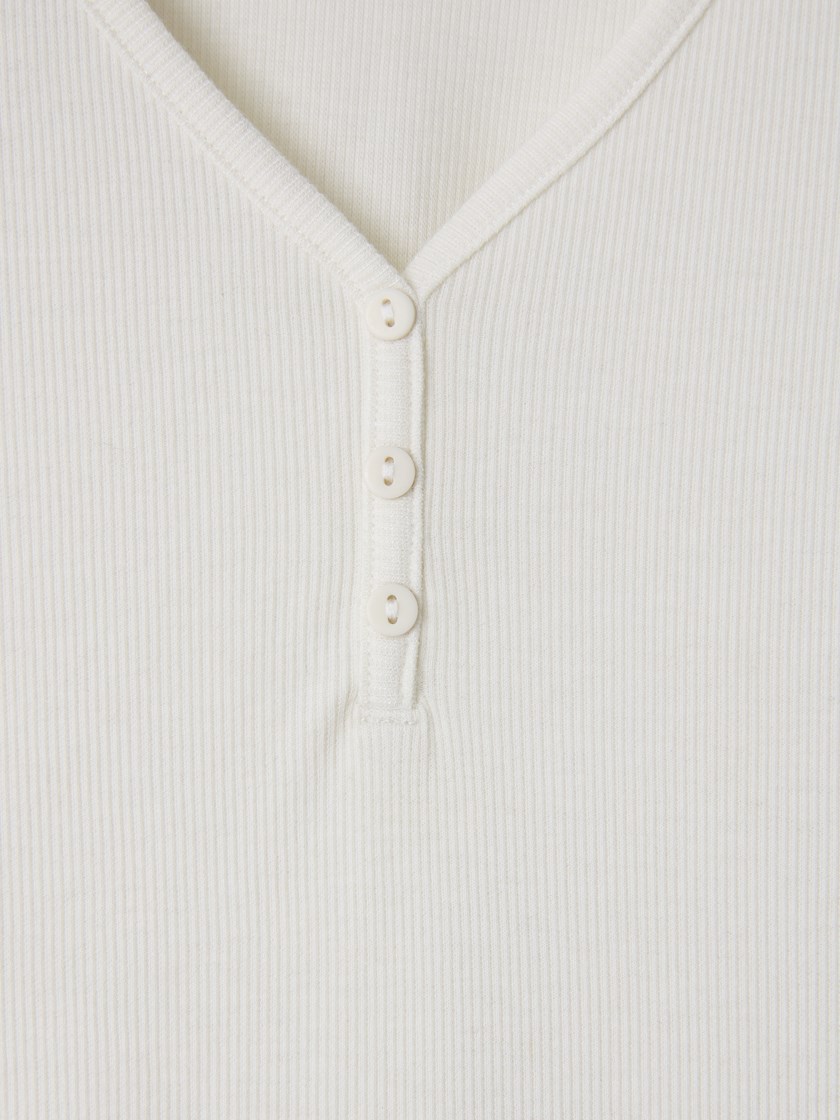 7513749 O79 7513749_O79-VAVITE-W25-Front_2250_Christine topp O79.jpg_Front||Front