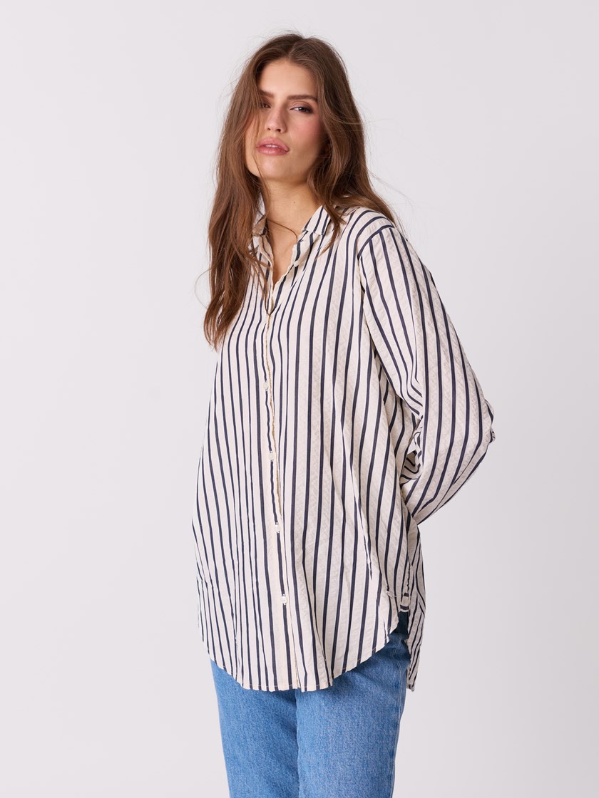 7513887 EM6 7513887_EM6_Jean Paul_Elly Skjorte_S26 (1).jpg_