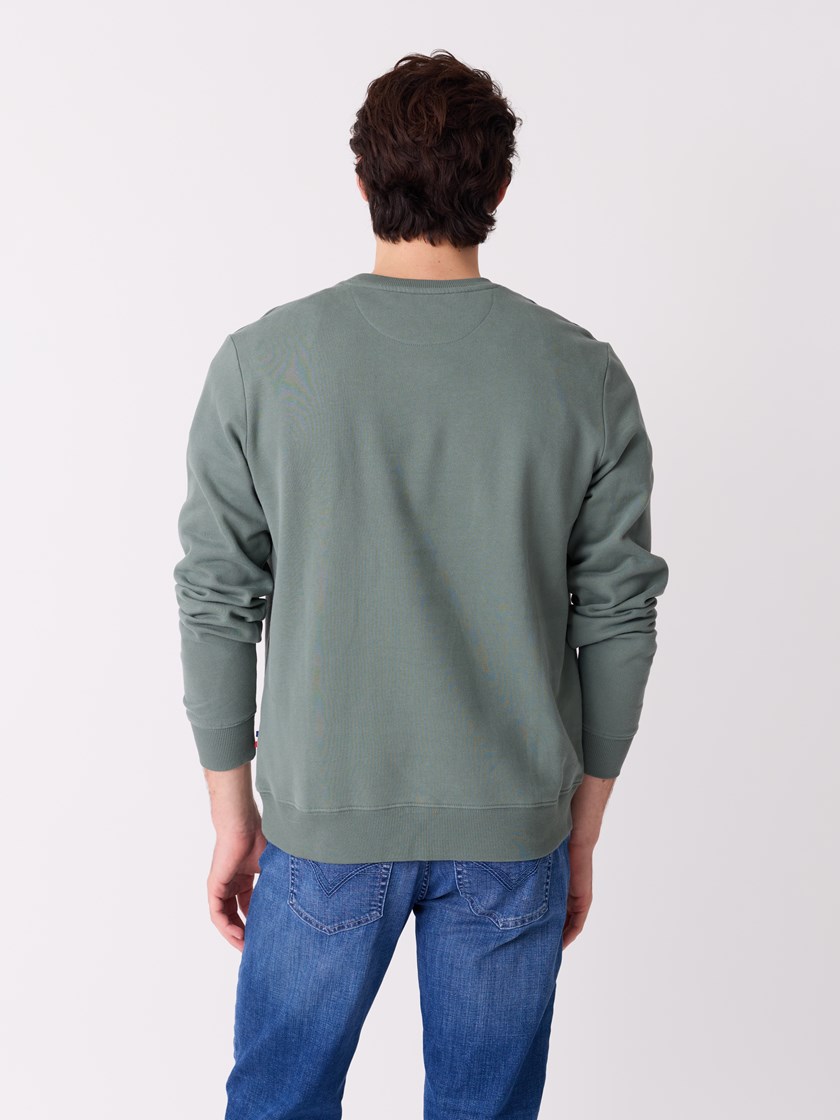 7513898 I6U 7513898_I6U-JEANPAUL-S26-Modell-Front_4753_Royan collegegenser I6U.jpg_Front||Front