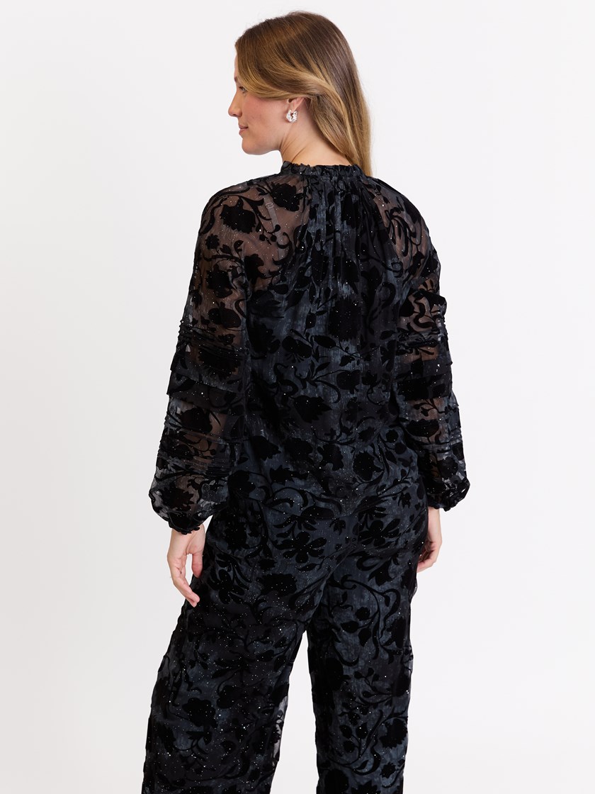 7513934 EM1 7513934_EM1-MARIEPHILIPPE-W25-Modell-Back_chn=match_3024_Kamala bluse EM1.jpg_Back||Back