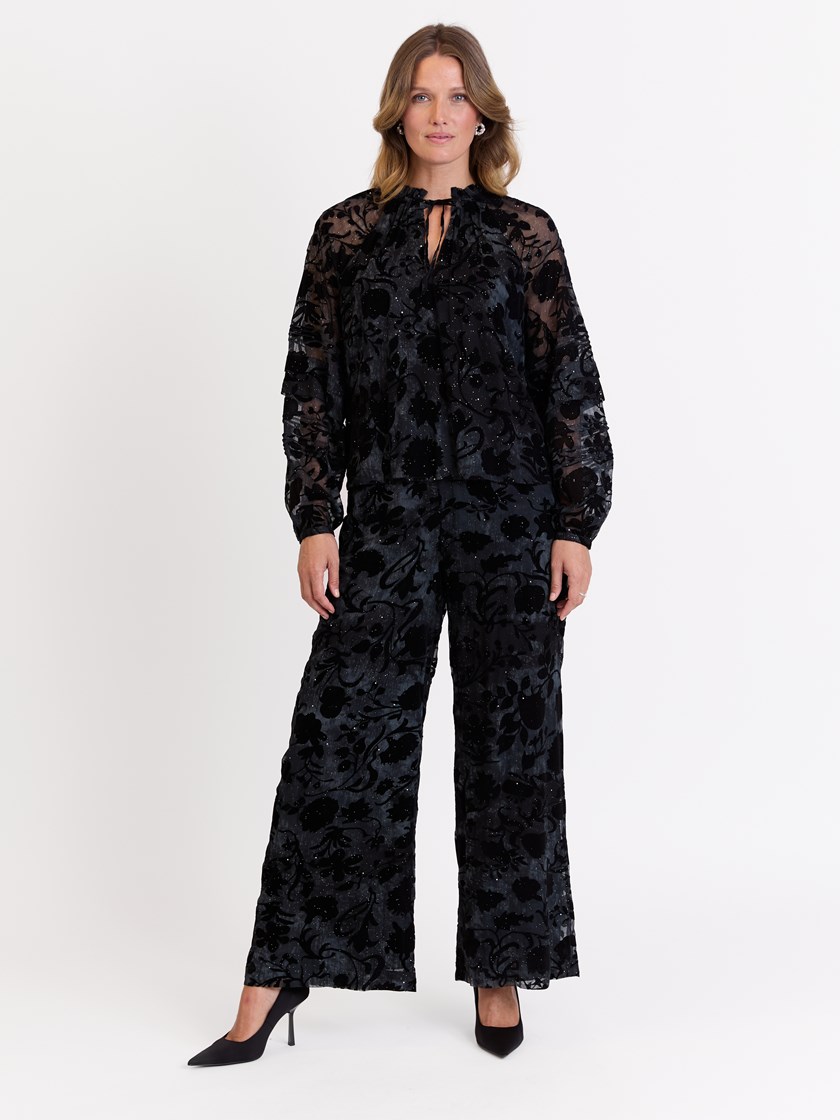 7513934 EM1 7513934_EM1-MARIEPHILIPPE-W25-Modell-Front_chn=match_7173_Kamala bluse EM1.jpg_Front||Front