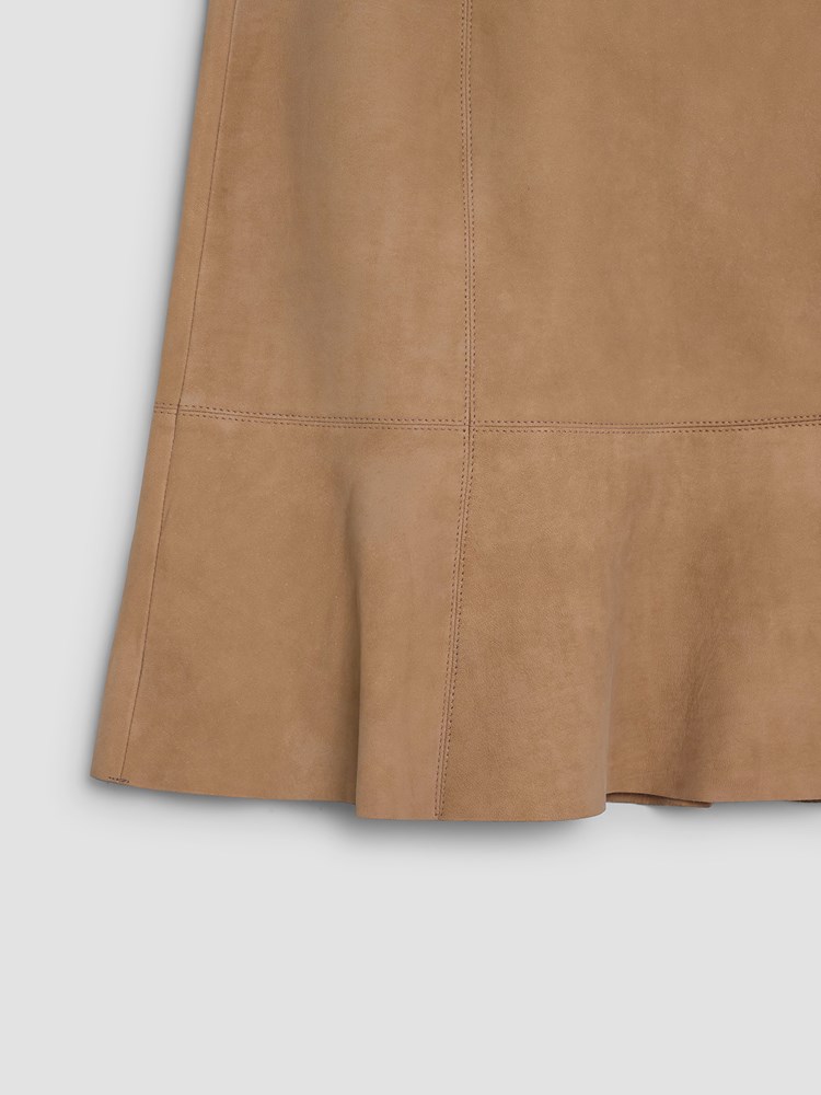 Larizza skinnskjørt 7513952_AP4-MARIEPHILIPPE-S26-Front_9456_Larizza skinnskjørt AP4.jpg_Front||Front