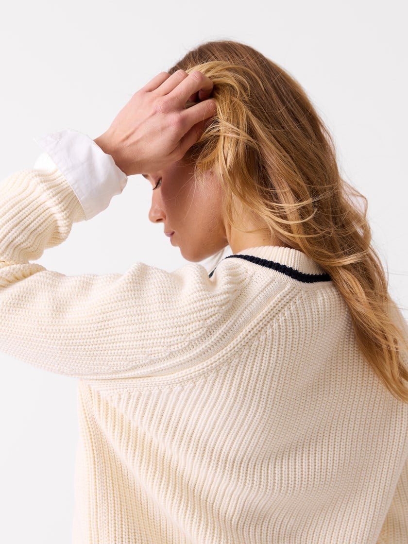 7513992 O63 7513992_O63-JEANPAUL-S26-Modell-Front_4414_Rumi cardigan O63.jpg_Front