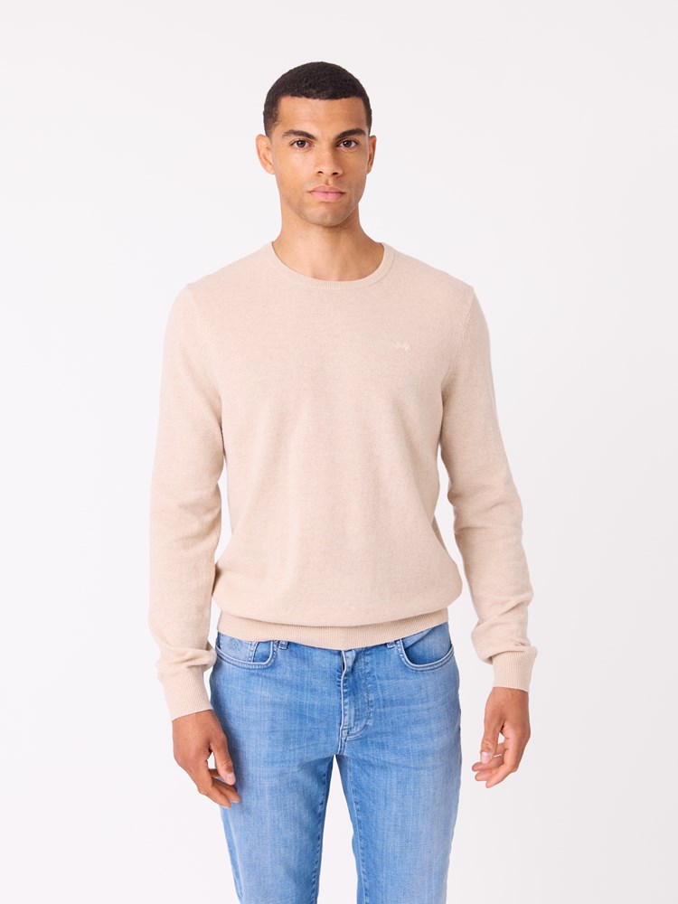 Faustian genser 7513998_A8Y-JEANPAUL-W25-Modell-Front_8670_Faustian genser A8Y_Faustian genser A8Y 7513998.jpg_Front||Front