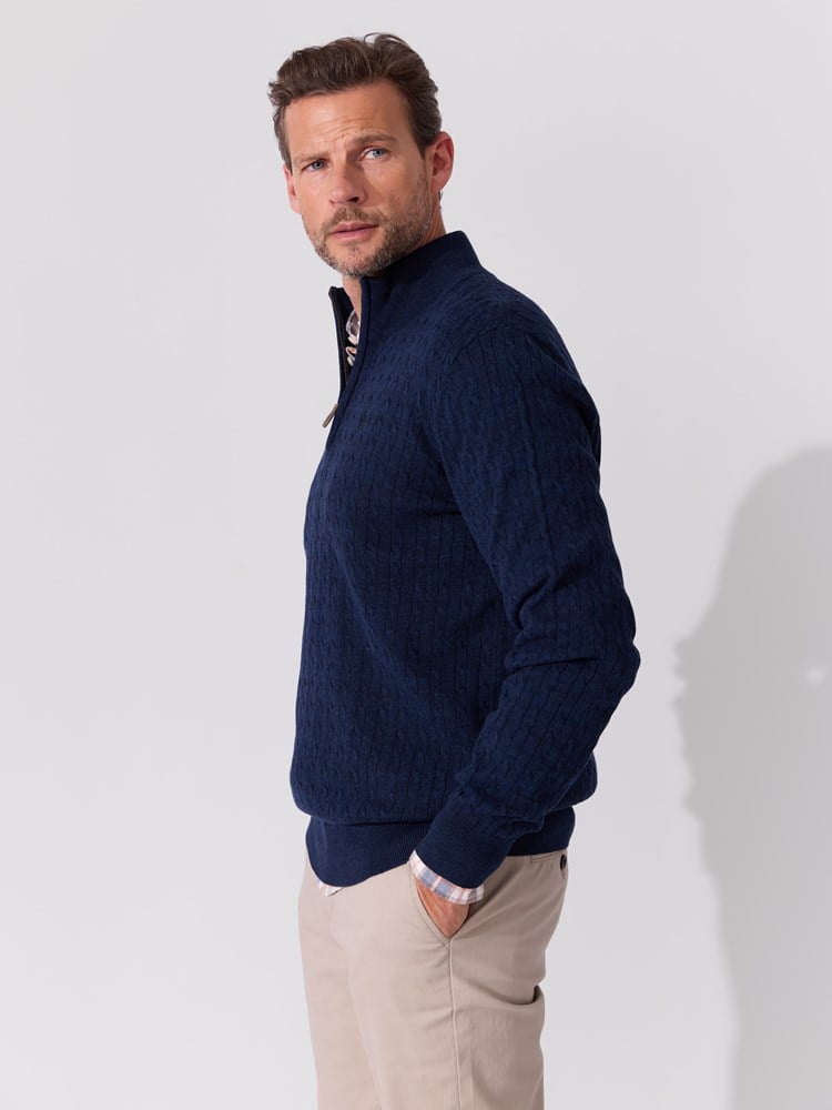 Coast zip genser 7514013_EM1-REDFORD-S26-Modell-Front_chn=match_3343_Coast zip genser EM1.jpg_Front