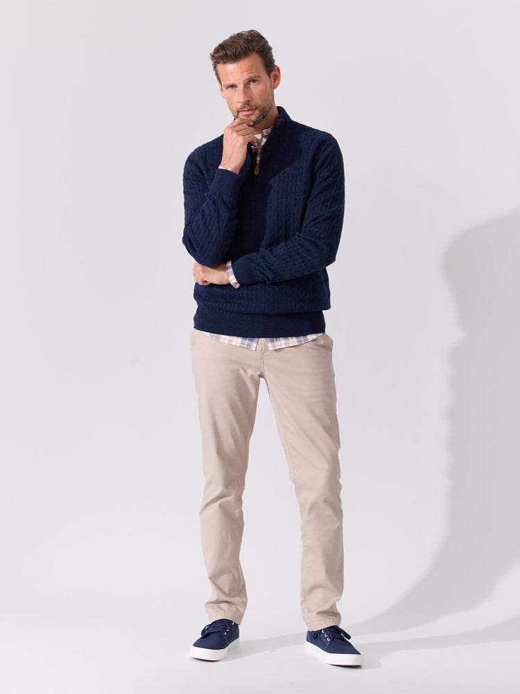 Coast zip genser 7514013_EM1-REDFORD-S26-Modell-Front_chn=match_5431_Coast zip genser EM1.jpg_Front