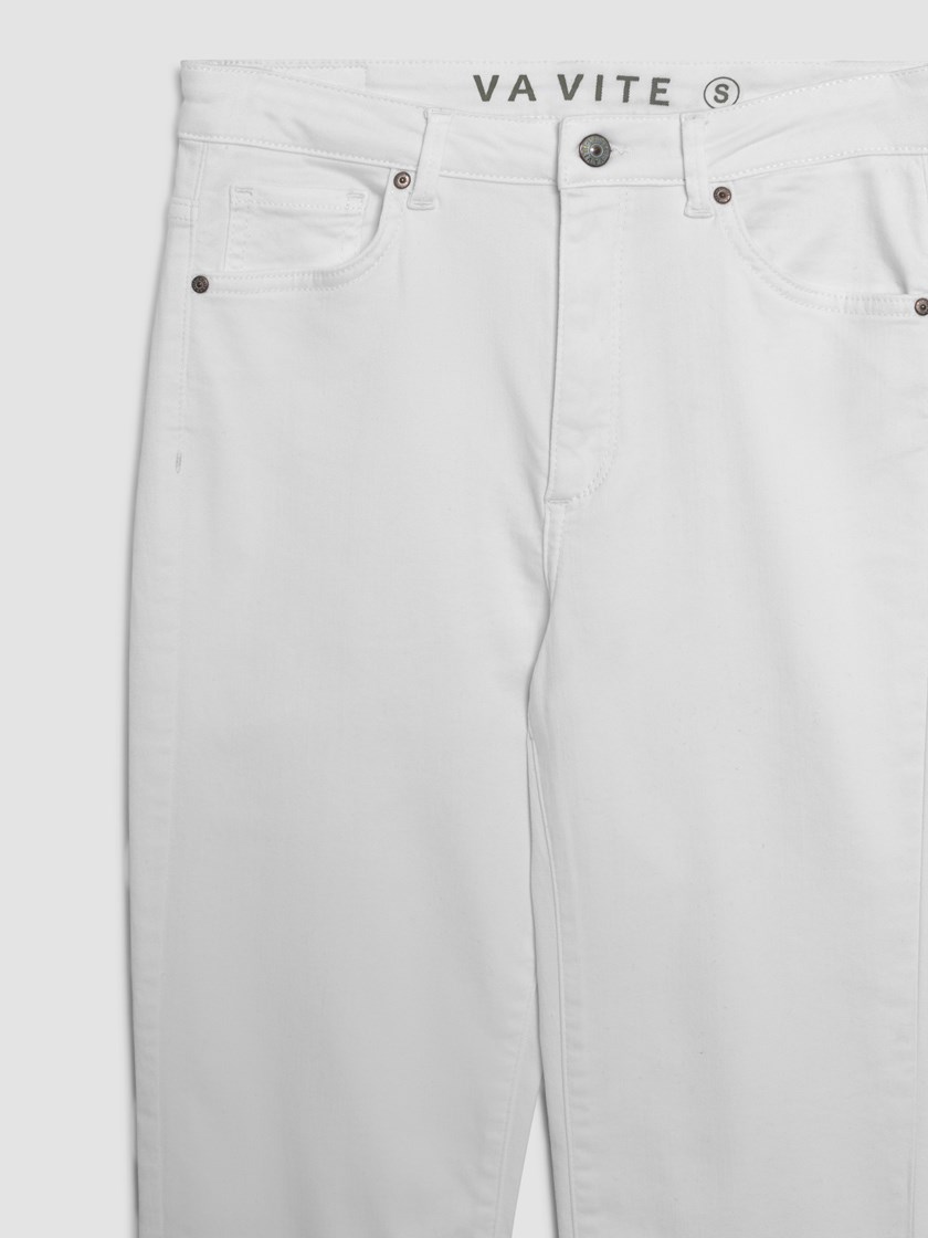 7514047 O68 7514047_O68-VAVITE-S26-Front_4378_Sophia straight jeans_Sophia straight jeans O68.jpg_Front||Front