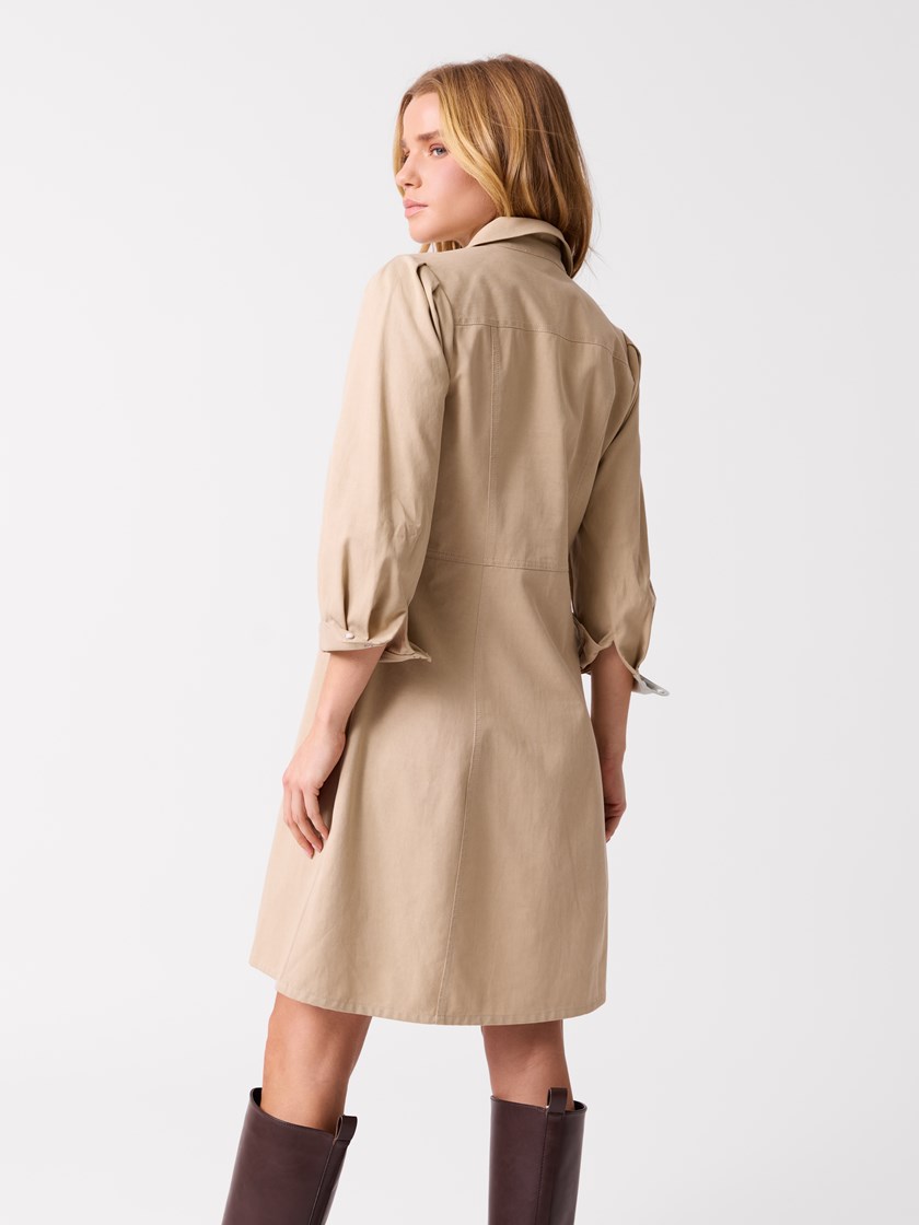 7514066 AM7 7514066_AM7-JEANPAUL-S26-Modell-Front (2)_Brittany kjole AM7_Brittany kjole AM7 7514066.jpg_