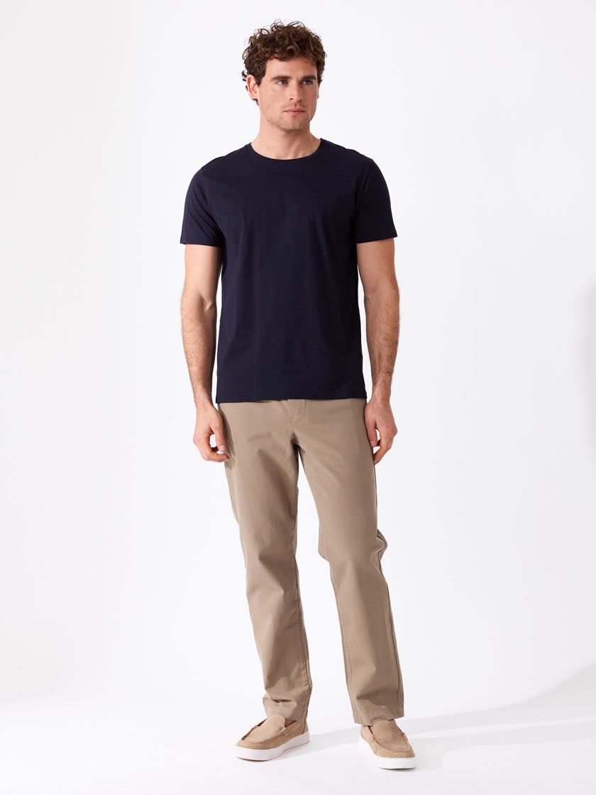 7514183 AQA 7514183_AQA-MARIOCONTI-S26-Modell-Front_chn=match_144_Tommaso snørebukse AQA.jpg_Front||Front