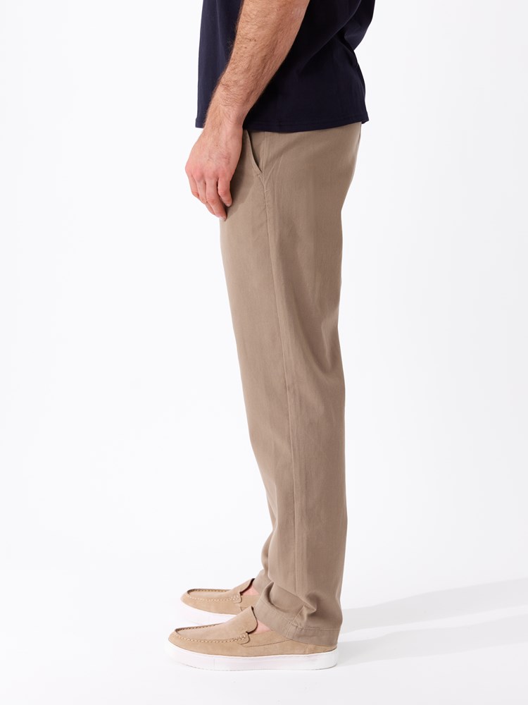 Tommaso snørebukse 7514183_AQA-MARIOCONTI-S26-Modell-Front_chn=match_4507_Tommaso snørebukse AQA.jpg_Front||Front