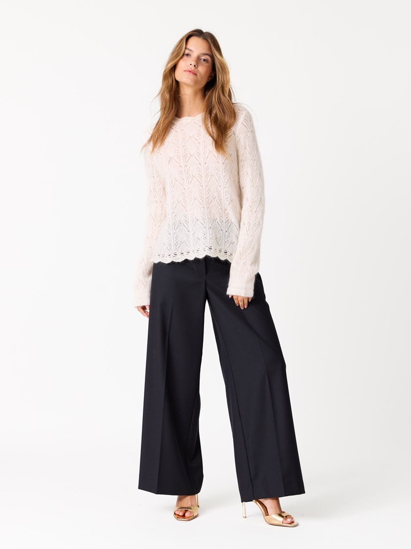 7514261 O79 7514261_O79-JEANPAUL-W25-Modell-Front_7134_Lina genser O79.jpg_