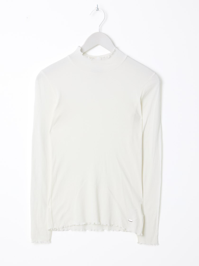 7514265 O79 7514265_O79-JEANPAUL-W25-Front_5989_Arianne topp.jpg_Front||Front