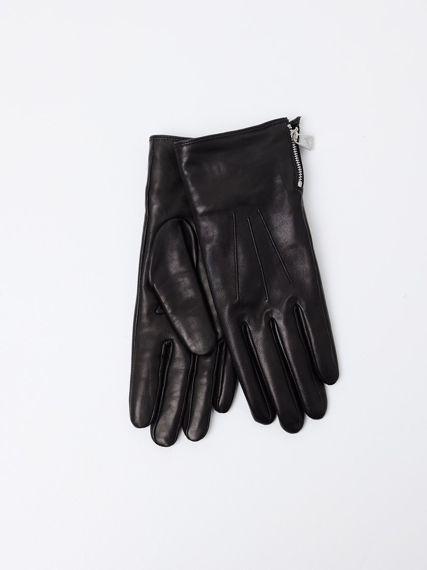 7514268 C25 7514268_C25-JEANPAUL-W25-Front_8966_Roanna hanske.jpg_Front||Front