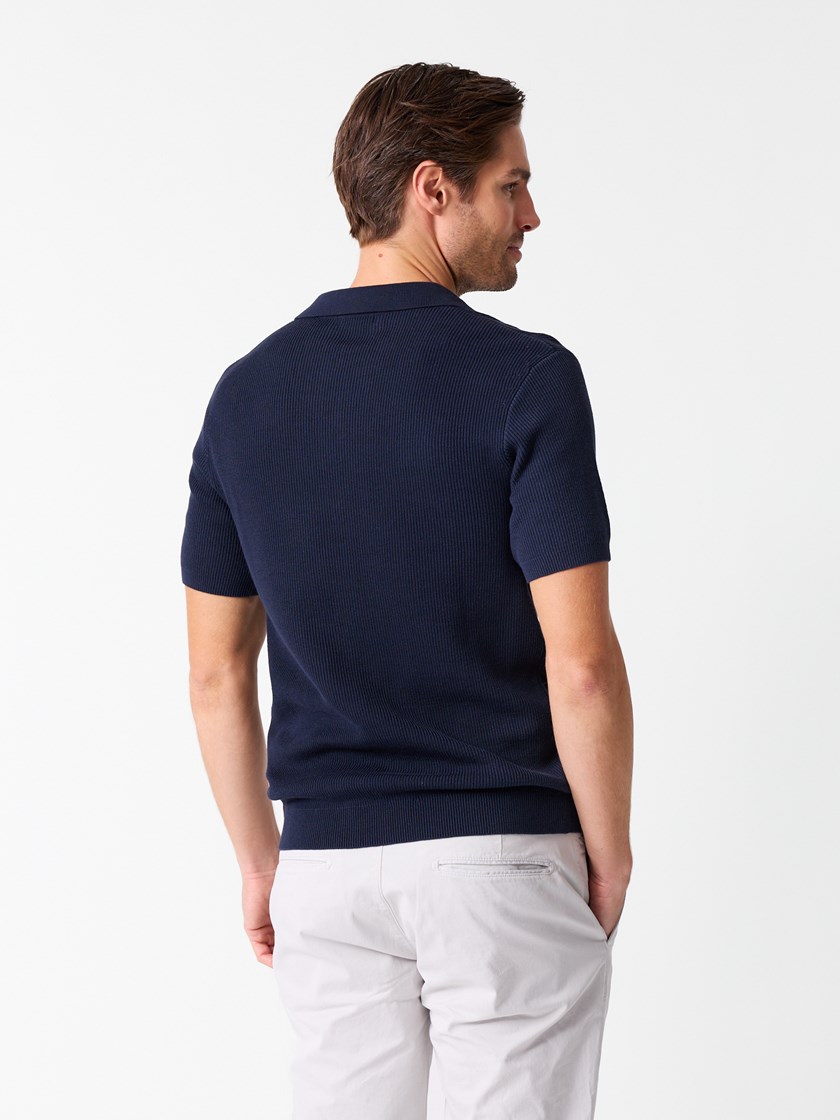 7514275 EM6 7514275_EM6-JEANPAUL-S26-Modell-Front_6609_Patrick polo genser EM6.jpg_Front||Front