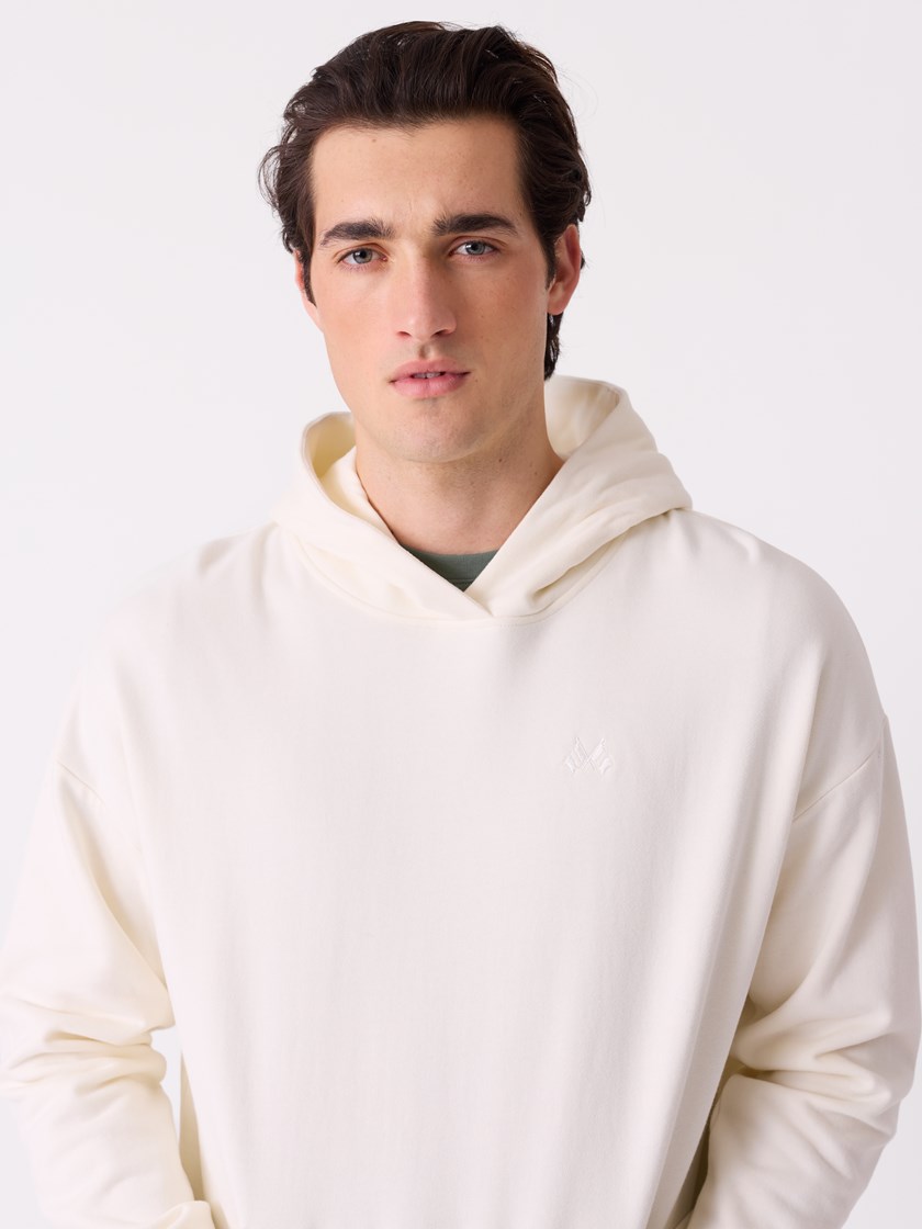 7514423 O79 7514423_O79-JEANPAUL-S26-Modell-Front_4469_Brice hettegenser O79.jpg_Front