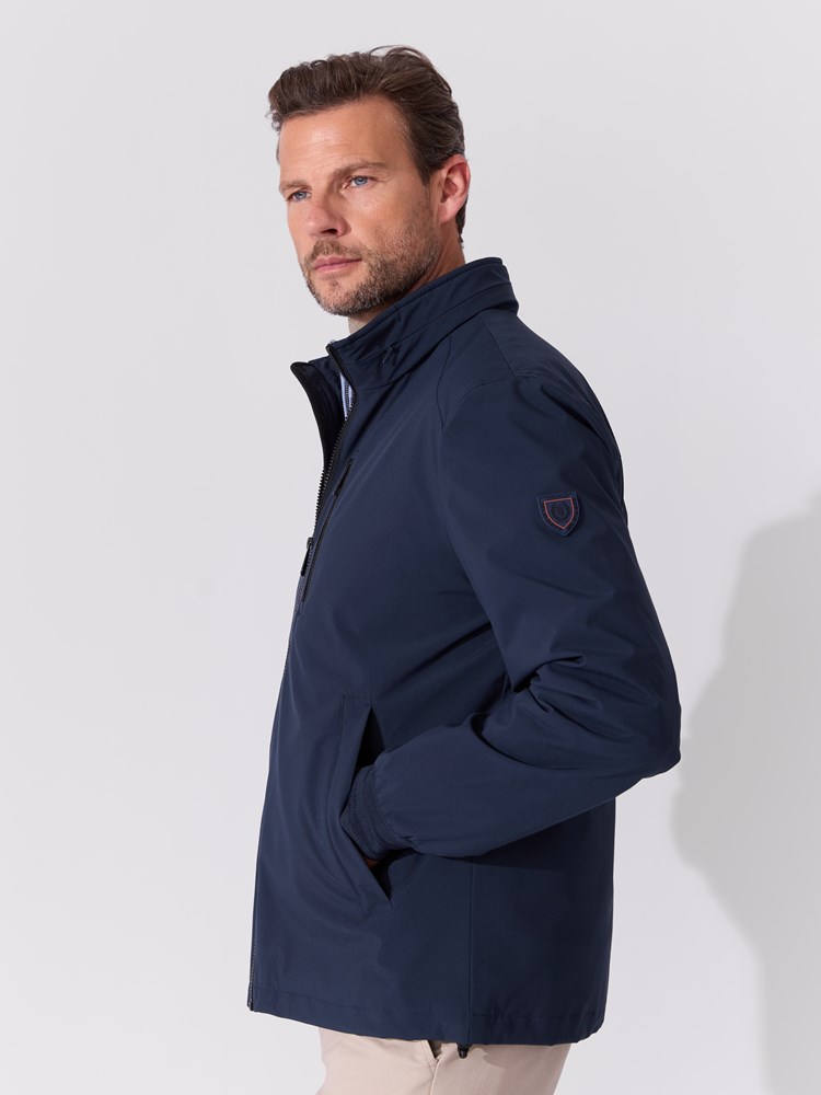 Cliffton jakke 7514550_EMW-REDFORD-S26-Modell-Front_chn=match_9799_Cliffton jakke EMW.jpg_Front