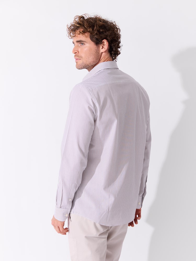 Leone stripete skjorte 7514632_APR-MARIOCONTI-S26-Modell-Front_chn=match_7339_Leone stripete skjorte APR.jpg_Front||Front