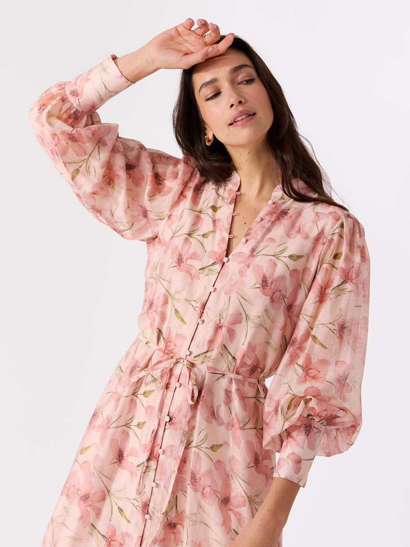 7514662 MIY 7514662_MIY 12_Elsa kjole MIY.jpg_