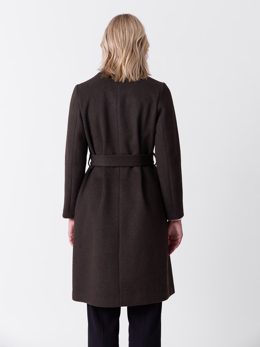 7514957 AIN 7514957_AIN-VAVITE-NOS-Modell-Front_chn=match_9589_Norah kåpe AIN.jpg_Front||Front