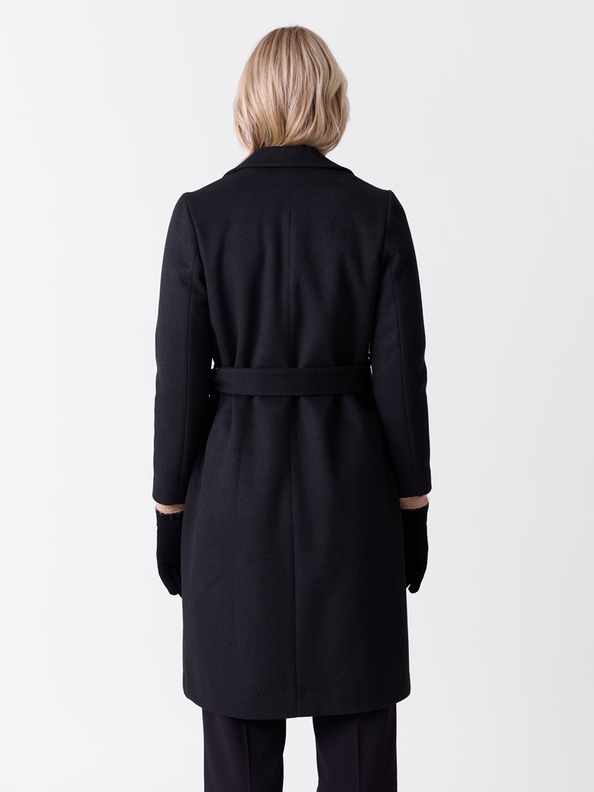 7514957 ID2 7514957_ID2-VAVITE-NOS-Modell-Front_chn=match_5529_Norah kåpe ID2.jpg_Front||Front