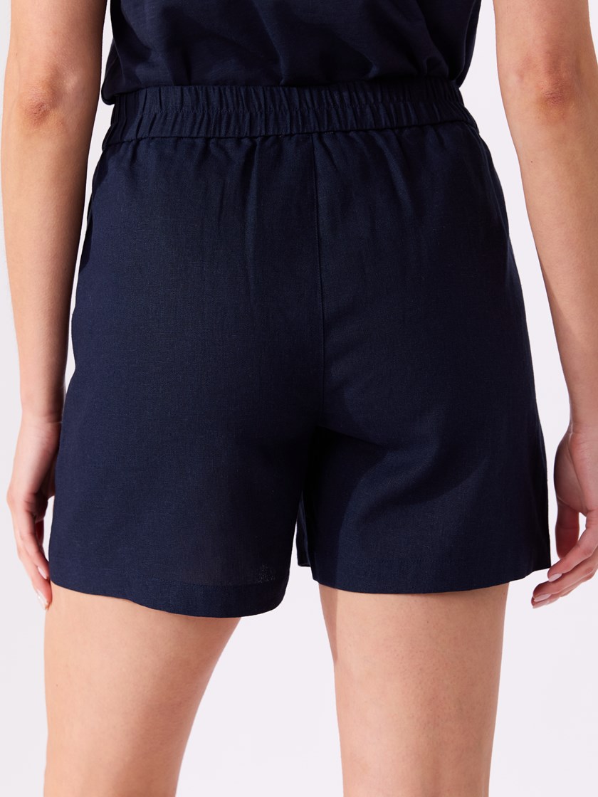 7514991 EGS 7514991_EGS-VAVITE-H26-Modell-Back_chn=match_4710_Mary shorts EGS.jpg_Back||Back