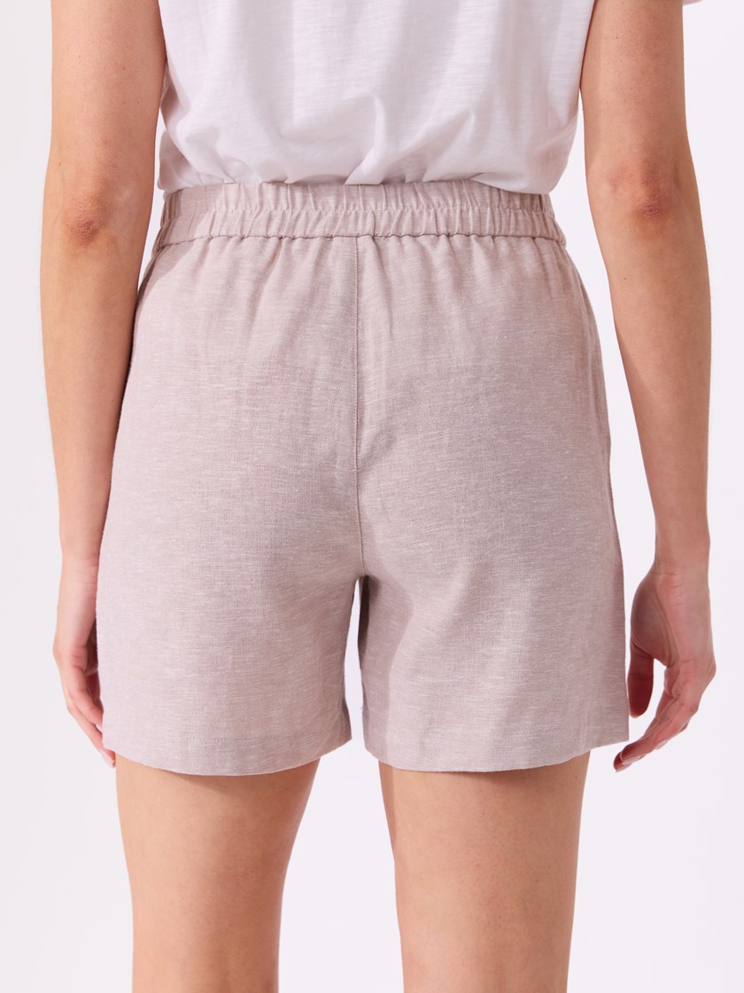 7514991 I2M 7514991_I2M-VAVITE-H26-Modell-Back_chn=match_6681_Mary shorts I2M.jpg_Back||Back