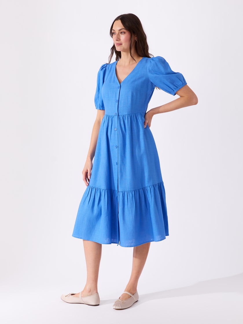 7515000 EEO 7515000_EEO-VAVITE-H26-Modell-Left_chn=match_8935_Louise lang kjole EEO.jpg_Left||Left