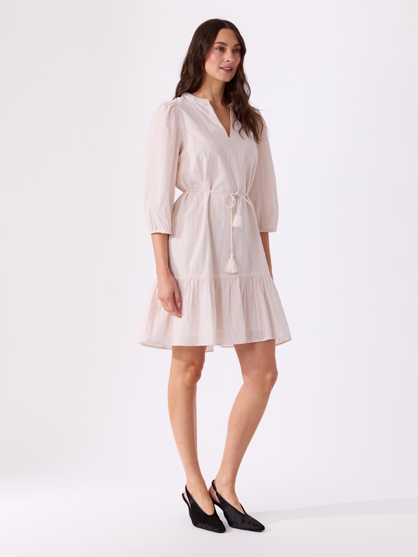 7515069 O62 7515069_O62-VAVITE-H26-Modell-Front_chn=match_4236_Scarlett kjole O62.jpg_Front||Front