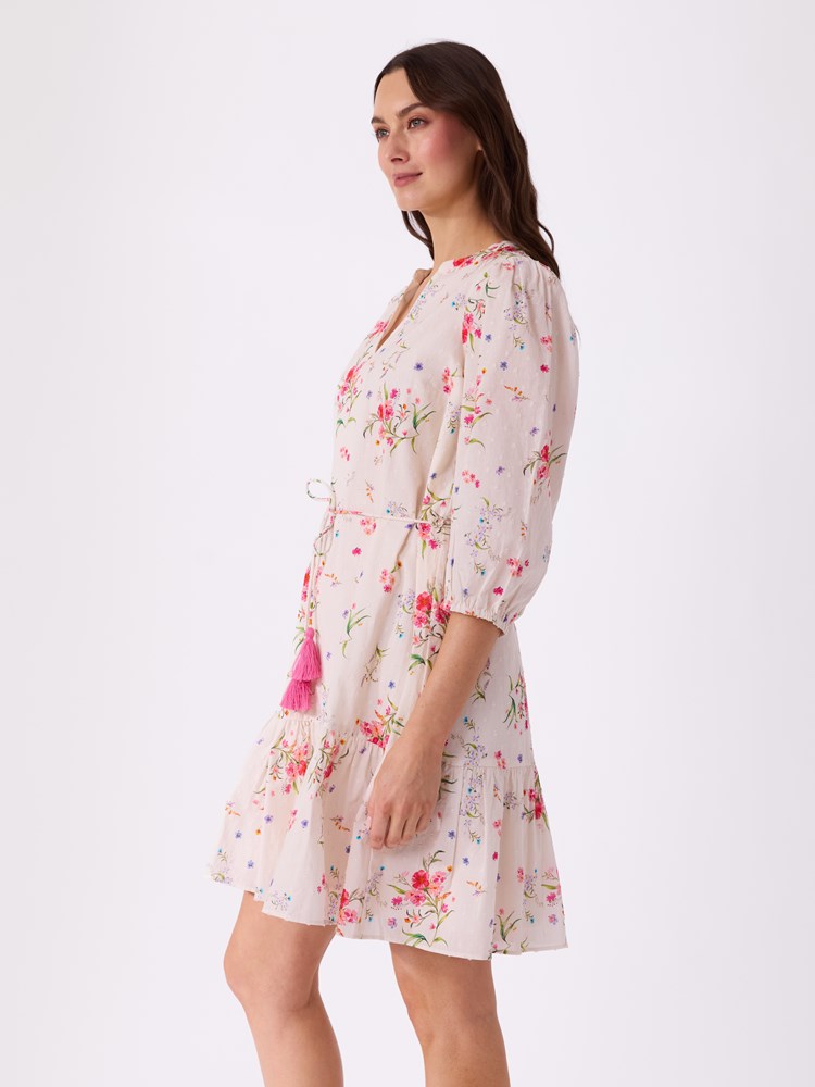 Scarlett kjole 7515069_O79-VAVITE-H26-Modell-Left_chn=match_3109_Scarlett kjole O79.jpg_Left