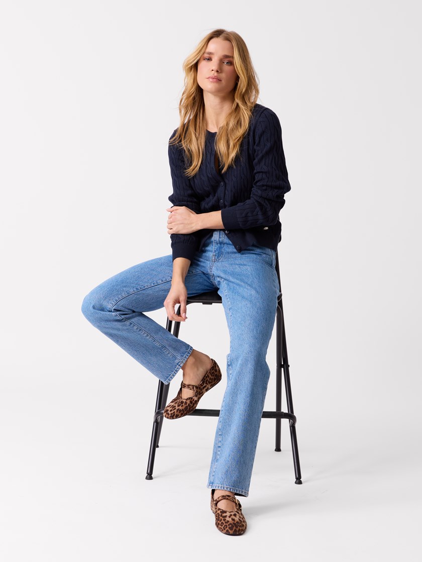 7515088 EM6 7515088_EM6-JEANPAUL-S26-Modell-Front (5)_Ana cardigan EM6.jpg_