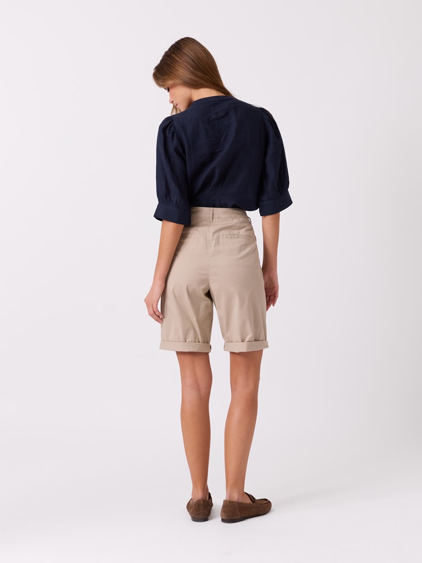 7515131 I4Y 7515131_I4Y-JEANPAUL-H26-Front_7751_Cerise shorts I4Y.jpg_