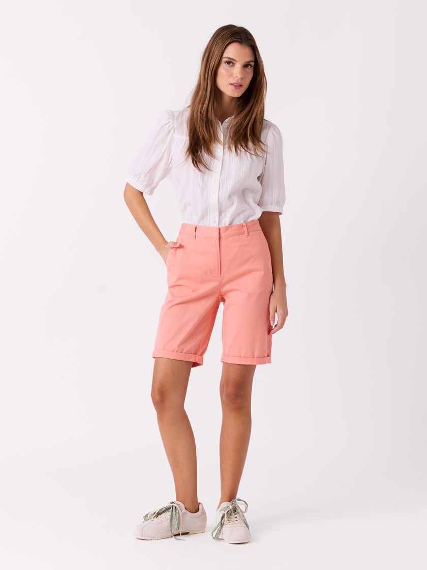 7515131 MKZ 7515131_MKZ-JEANPAUL-H26-Front_1112_Cerise shorts MKZ.jpg_