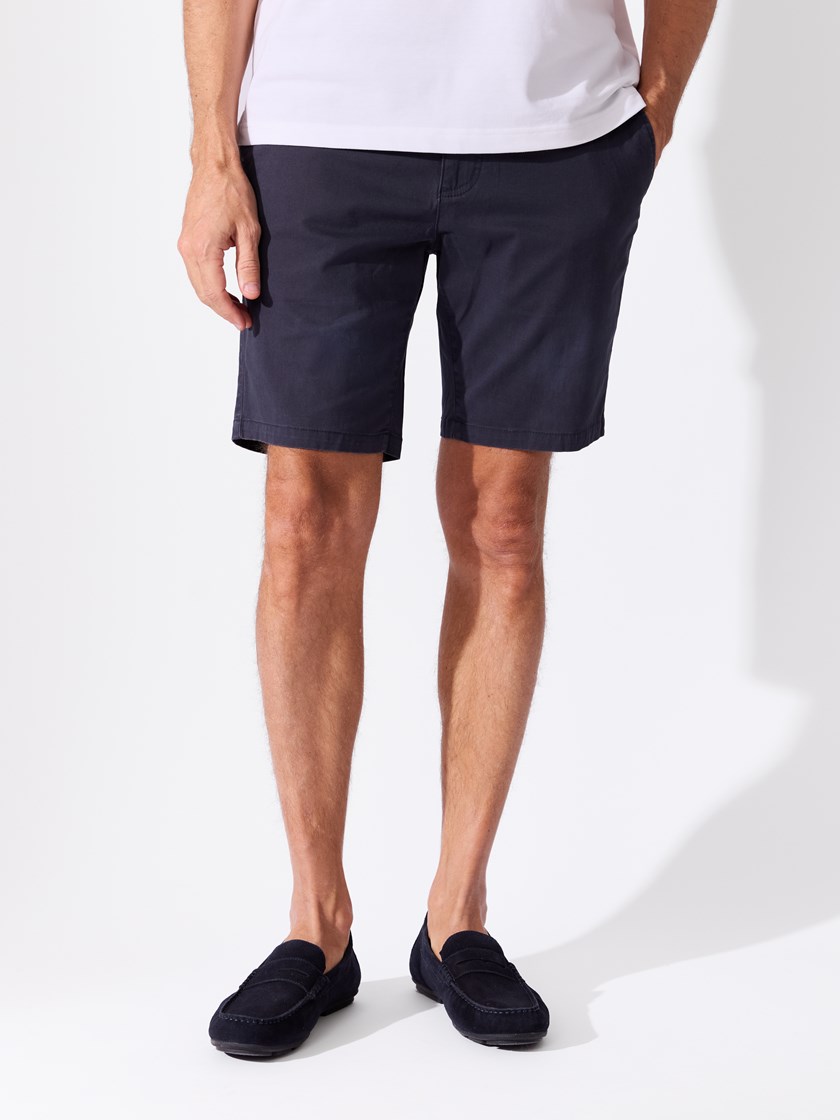 7515243 I8D 7515243_I8D-REDFORD-H26-Modell-Front_chn=match_4562_Kriss shorts I8D.jpg_Front||Front