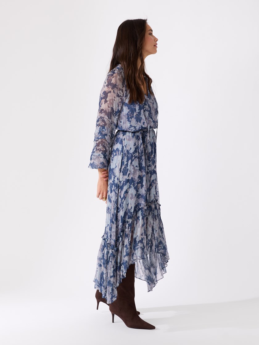 7515280 T23 7515280_T2311 14_Andrea kjole T23.jpg_