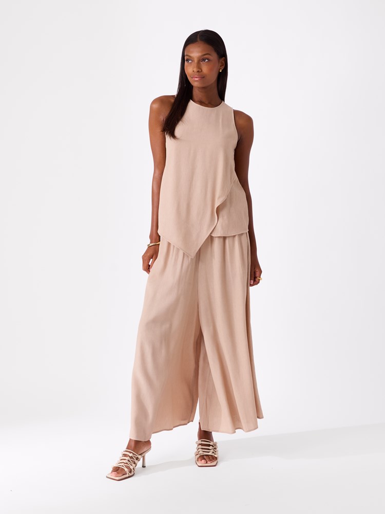 Linnea topp 7515305_A9S-DONNA-H26-Modell-Front_chn=match_2296_Linnea topp A9S.jpg_Front||Front