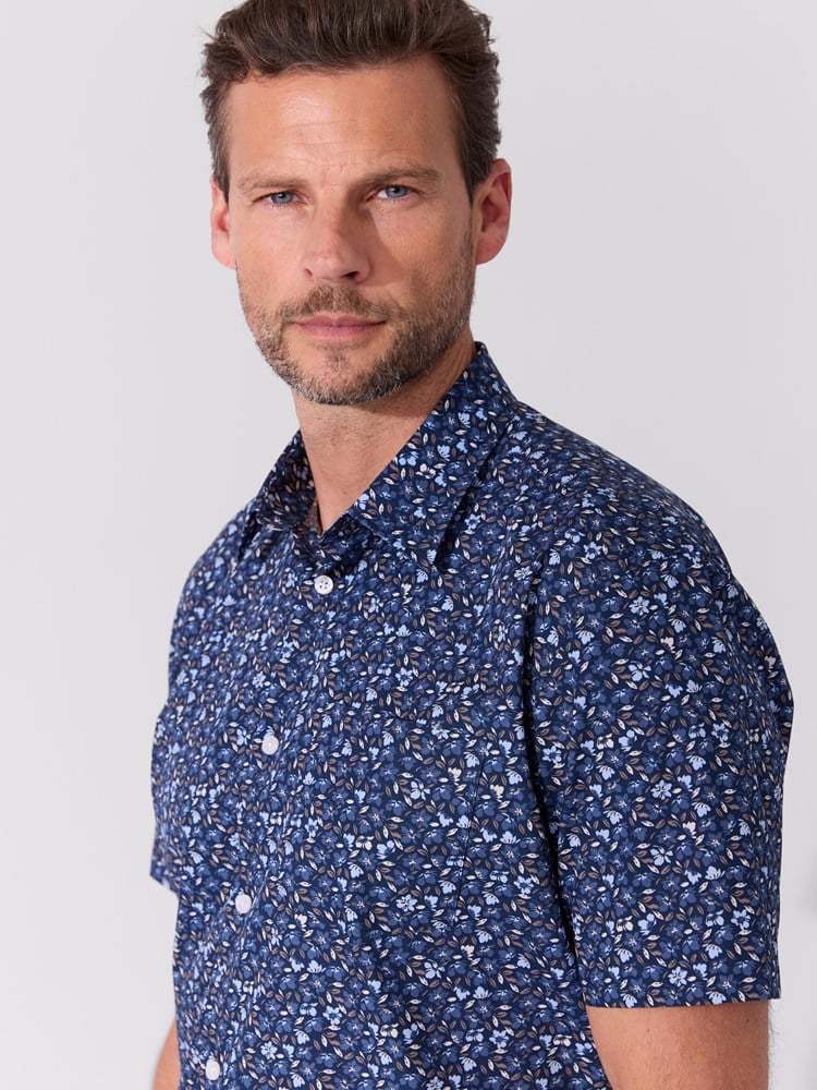 Strand kortermet skjorte 7515346_C29-ALVO-S26-Modell-Front_chn=match_8814_Strand kortermet skjorte C29.jpg_Front