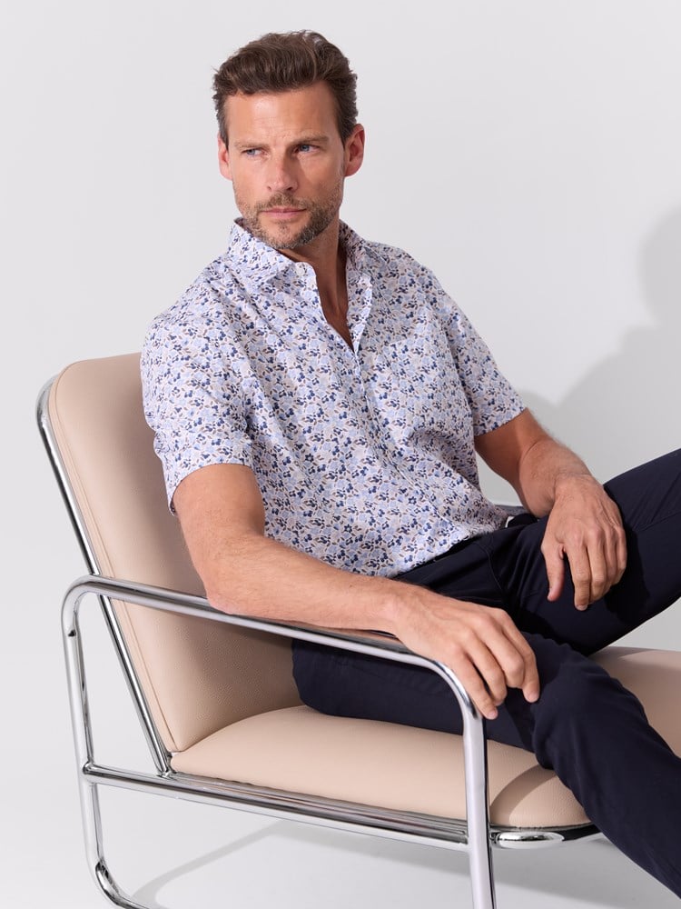 Strand kortermet skjorte 7515346_O68-ALVO-S26-Modell-Front_chn=match_132_Strand kortermet skjorte O68.jpg_Front