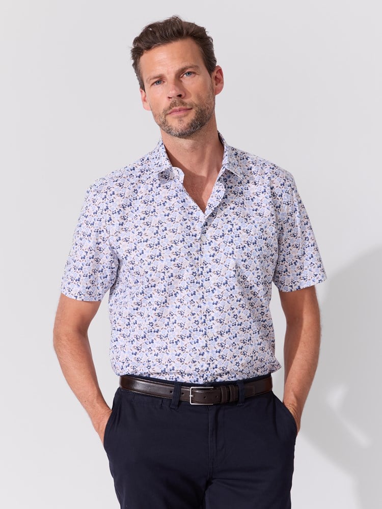 Strand kortermet skjorte 7515346_O68-ALVO-S26-Modell-Front_chn=match_2543_Strand kortermet skjorte O68.jpg_Front