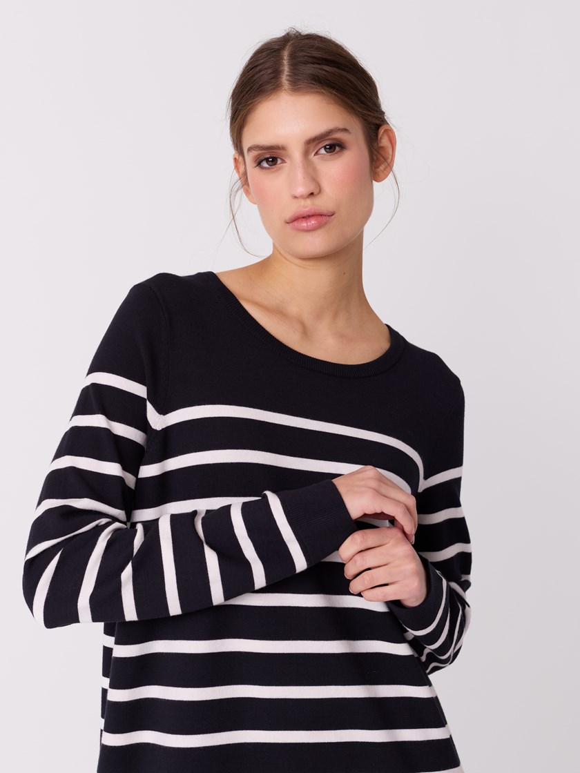 7515348 EM6 7515348_EM6_JeanPaul_Violette Kjole_S26 (2)_Violette kjole EM6.jpg_