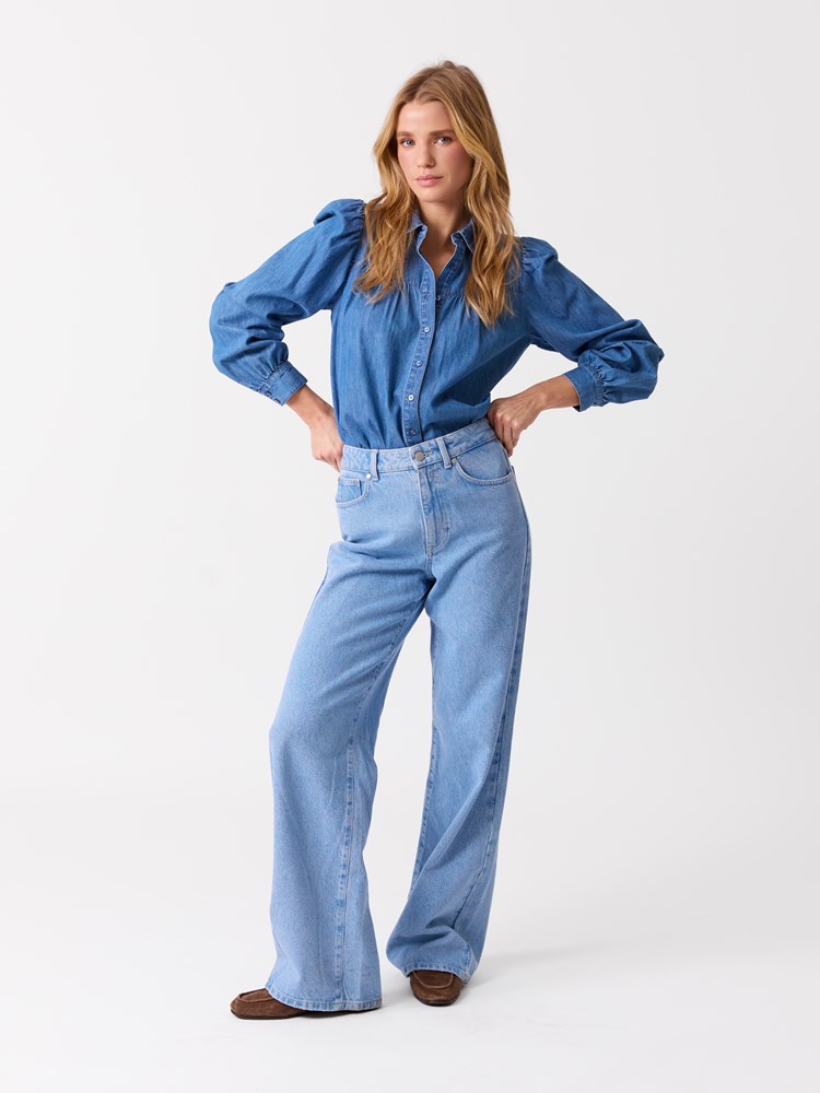 Anna bluse 7515351_ECL-JEANPAUL-S26-Modell-Front (3)_Anna bluse ECL_Anna bluse ECL 7515351.jpg_