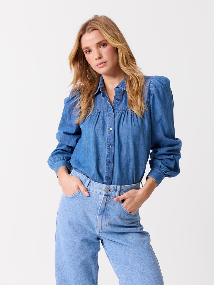 Anna bluse 7515351_ECL-JEANPAUL-S26-Modell-Front (5)_Anna bluse ECL_Anna bluse ECL 7515351.jpg_