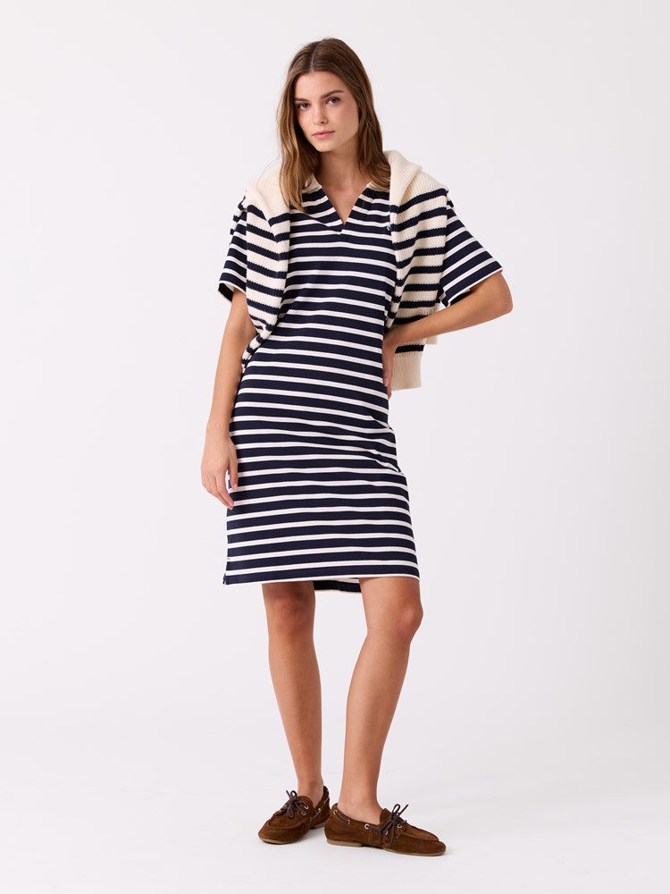 Verna kjole 7515380_EM6-JEANPAUL-H26-Front_8302_Verna kjole EM6 7515380.jpg_Front||Front