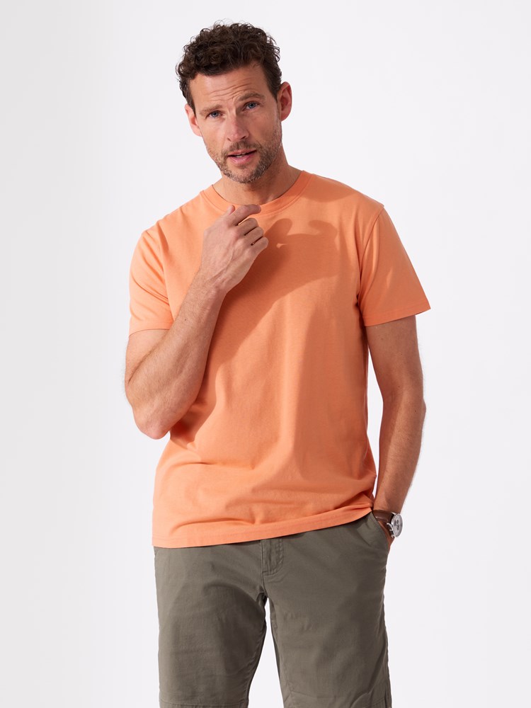 Joe t-skjorte 7515390_MKV-REDFORD-H26-Modell-Front_chn=match_6607_Joe t-skjorte MKV.jpg_Front||Front