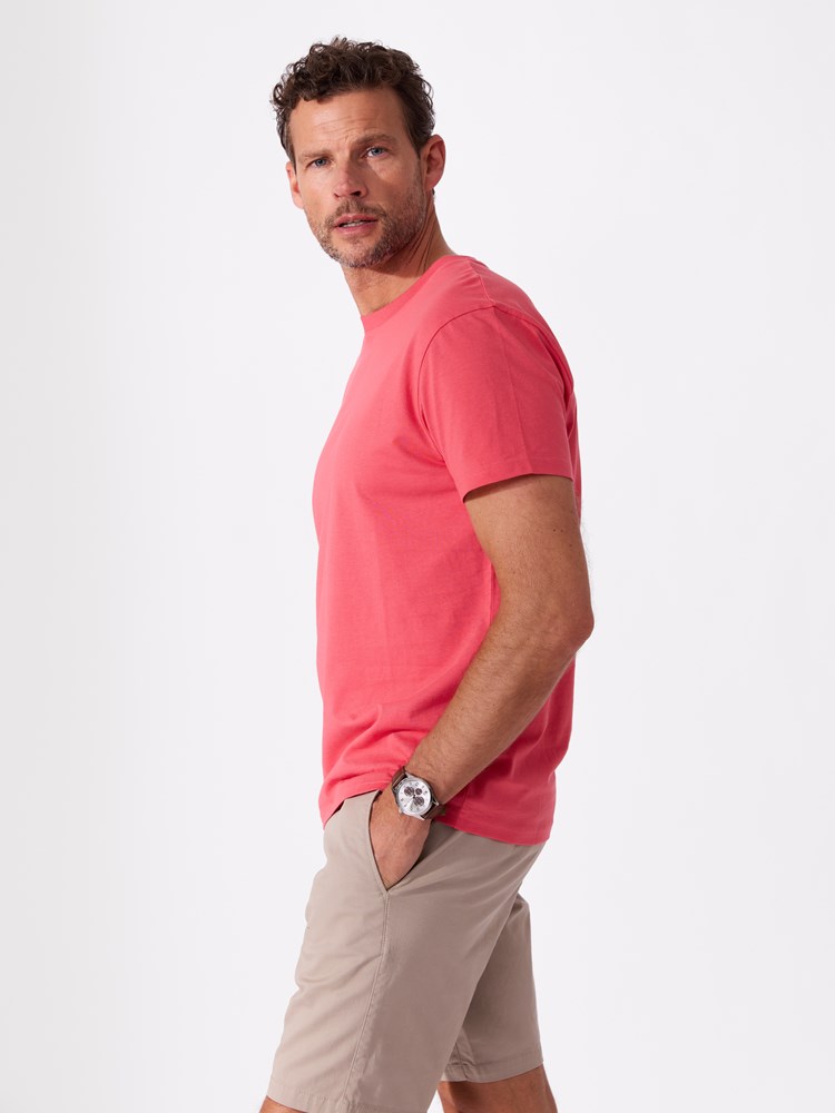 Joe t-skjorte 7515390_MQN-REDFORD-H26-Modell-Front_chn=match_2673_Joe t-skjorte MQN.jpg_Front||Front