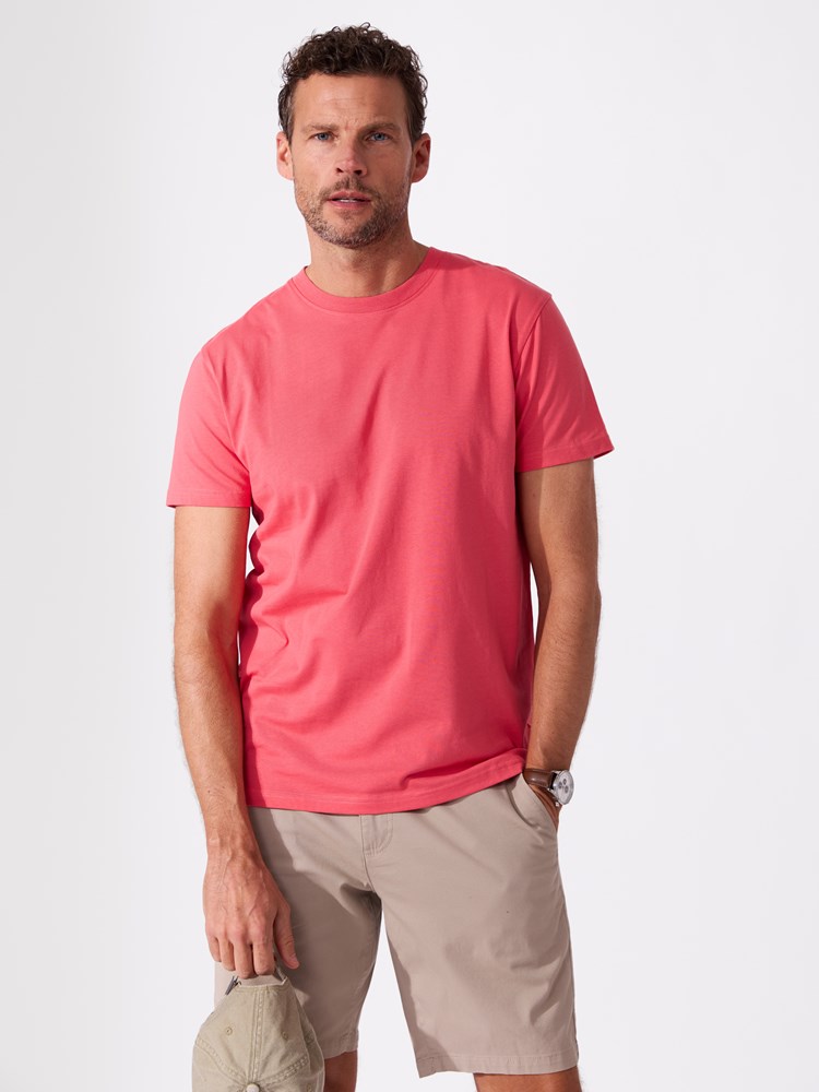 Joe t-skjorte 7515390_MQN-REDFORD-H26-Modell-Front_chn=match_3041_Joe t-skjorte MQN.jpg_Front||Front