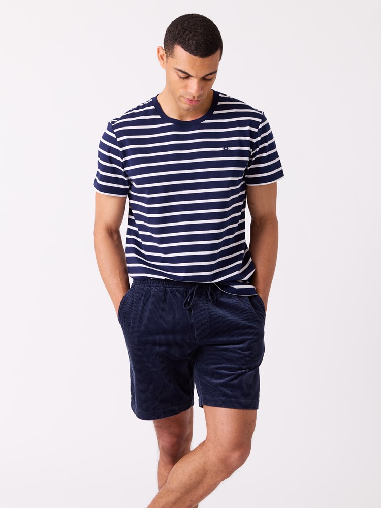 Eliot stripete t-skjorte 7515392_EOA-JEANPAUL-H26-Front_9934_Eliot stripete t-skjorte_Eliot stripete t-skjorte EOA_Eliot stripete t-skjorte EOA 7515392.jpg_Front||Front