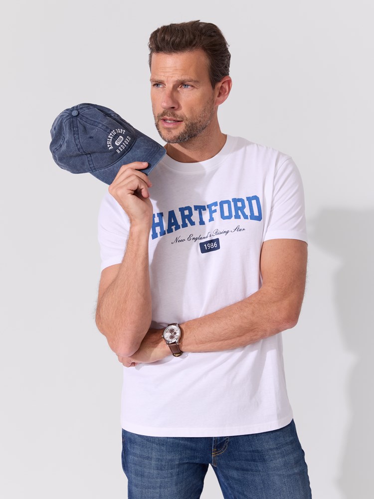 Hartford t-skjorte 7515398_OAA-REDFORD-S26-Modell-Front_chn=match_8515_Hartford t-skjorte OAA_Hartford t-skjorte OAA 7515398.jpg_Front