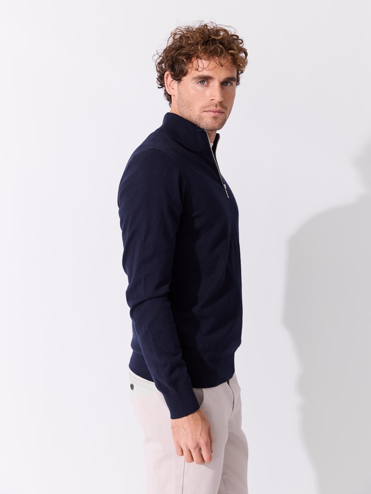 Ricardo zip genser 7515411_EN9-MARIOCONTI-S26-Modell-Front_chn=match_8189_Ricardo zip genser EN9_Ricardo zip genser EN9 7515411.jpg_Front||Front