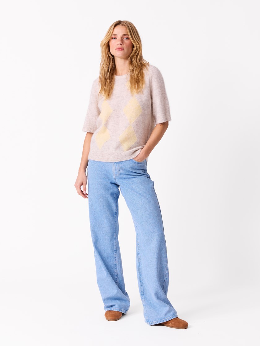 7515445 DAC 7515445_DAC-JEANPAUL-S26-Modell-Front (4)_Julianne jeans DAC.jpg_